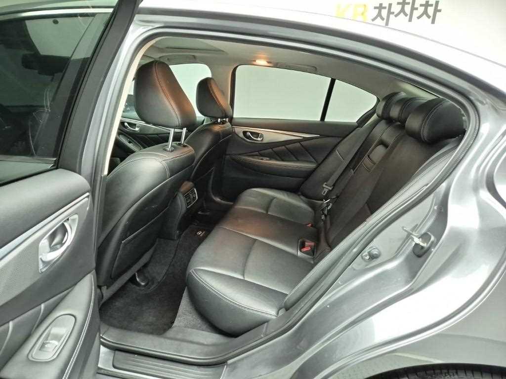 Infiniti Q - Vista 12