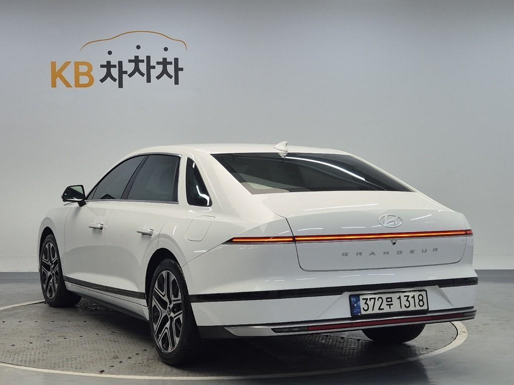 HYUNDAI Grandeur - Vista 4