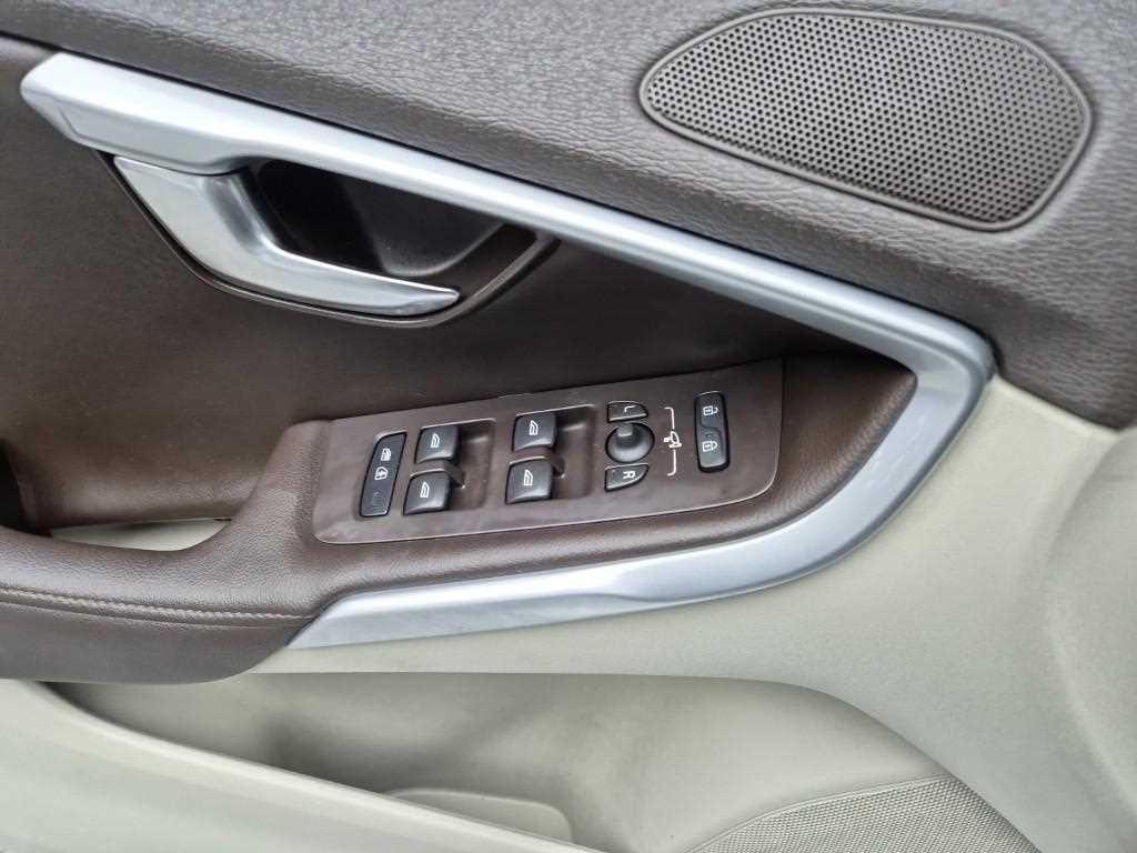 Volvo V40 2015 Blanco - Importación desde Corea - HF Imports Iquique - Foto 17