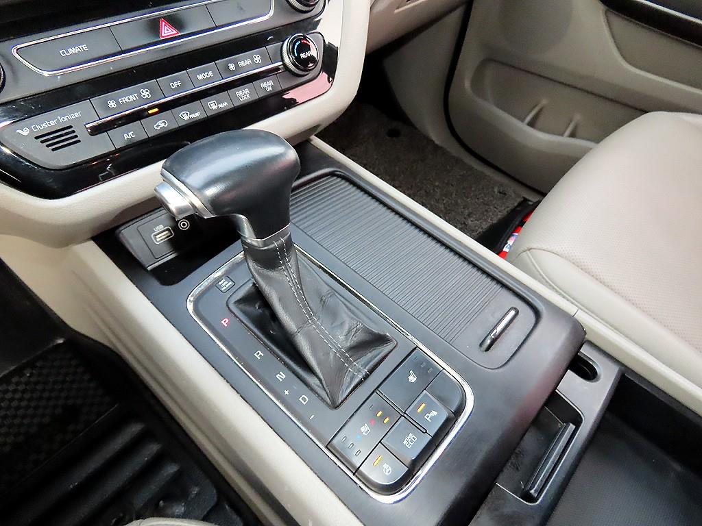 KIA Carnival - Vista 11