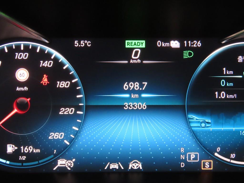 Mercedes Benz GLC Class - Vista 8