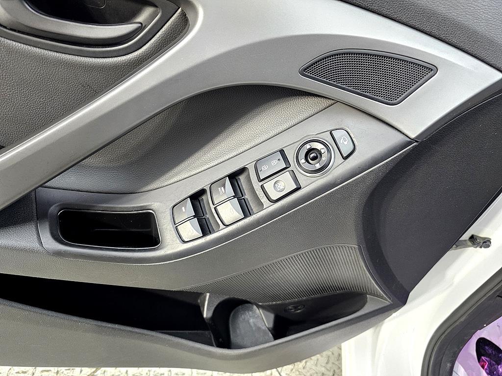 HYUNDAI Avante 2014 Blanco - Importación desde Corea - HF Imports Iquique - Foto 13