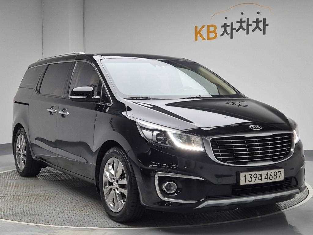 KIA Carnival - Vista 4