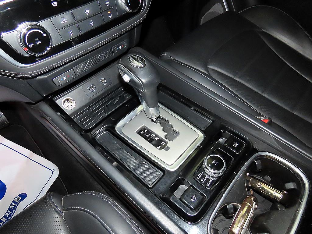 Ssangyong Rexton - Vista 12