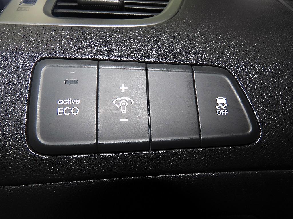 HYUNDAI Avante 2015 Blanco - Importación desde Corea - HF Imports Iquique - Foto 14