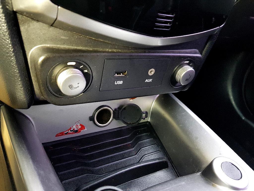 Ssangyong Tivoli 2015 skyblue - Importación desde Corea - HF Imports Iquique - Foto 15