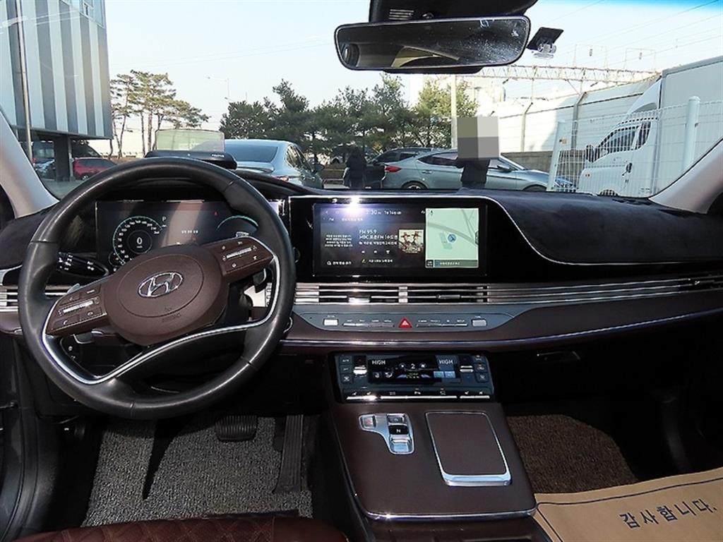 HYUNDAI Grandeur - Vista 7