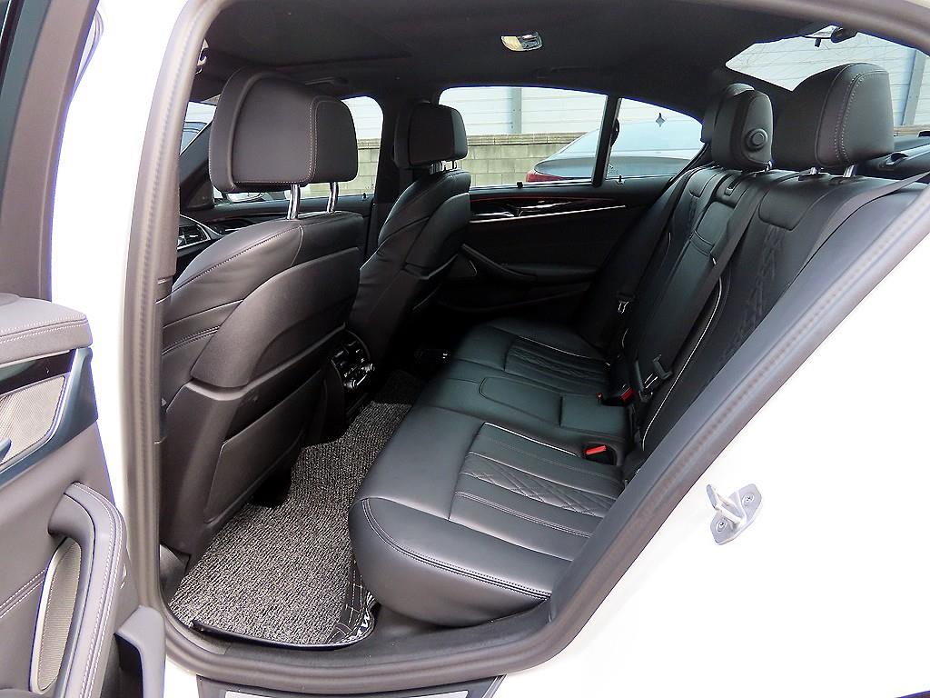 BMW 5 Series - Vista 6