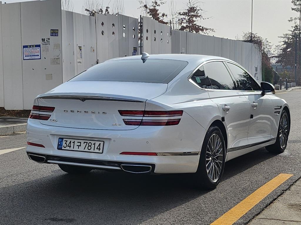 Genesis G80 - Vista 4