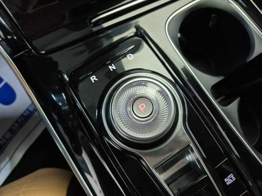 KIA Carnival - Vista 8