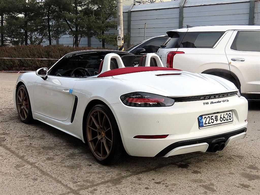 Porsche 718 - Vista 7