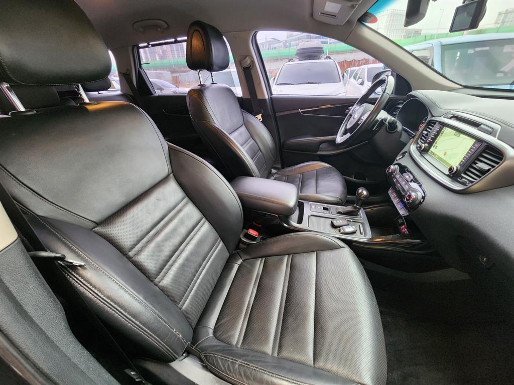 KIA Sorento - Vista 7
