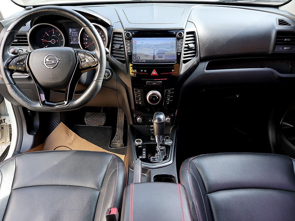 Ssangyong Tivoli - Vista 9