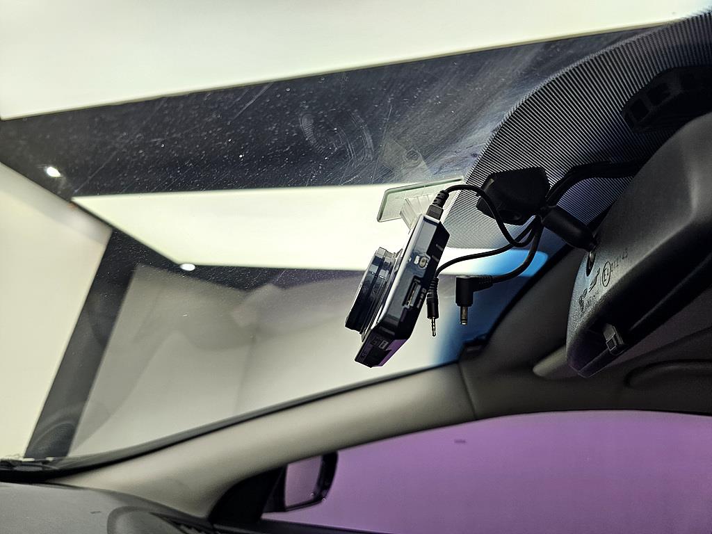 HYUNDAI Sonata - Vista 12