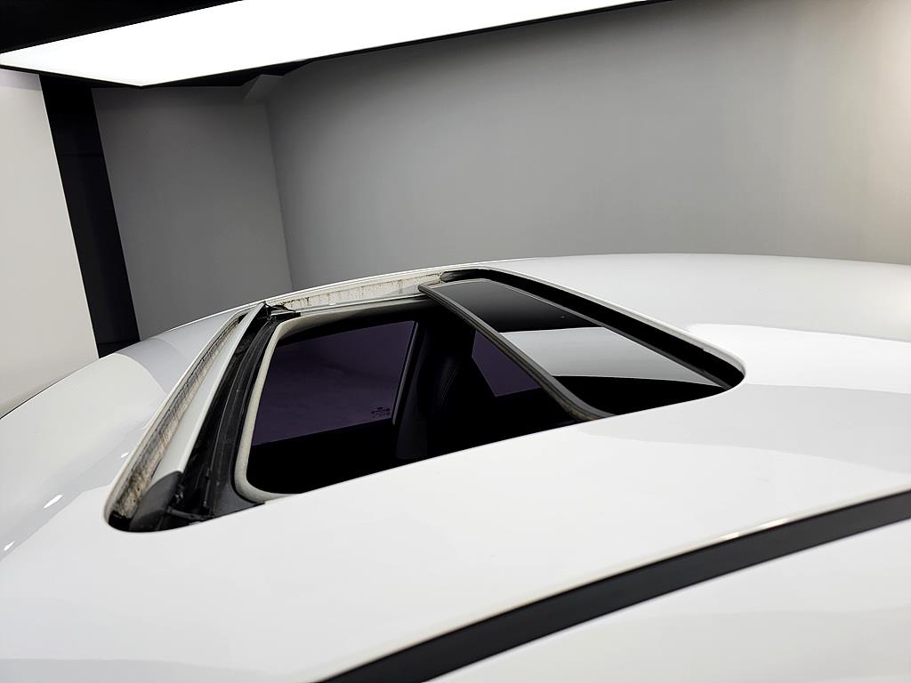 HYUNDAI Avante - Vista 12