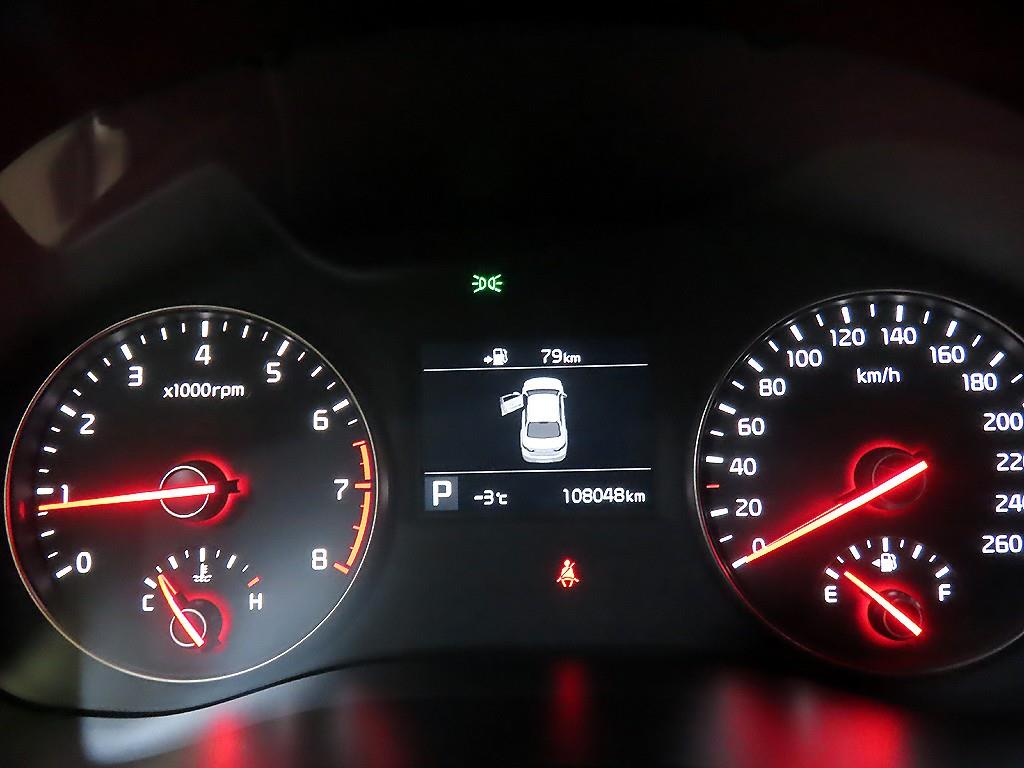 KIA K7 - Vista 9