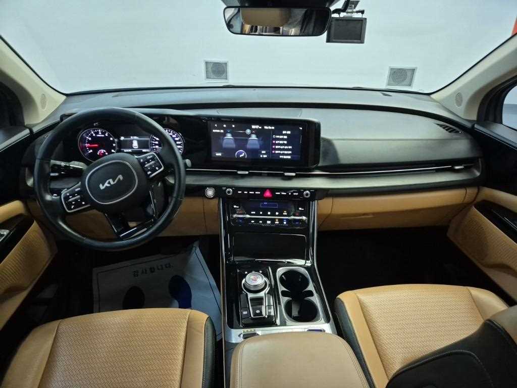 KIA Carnival - Vista 7