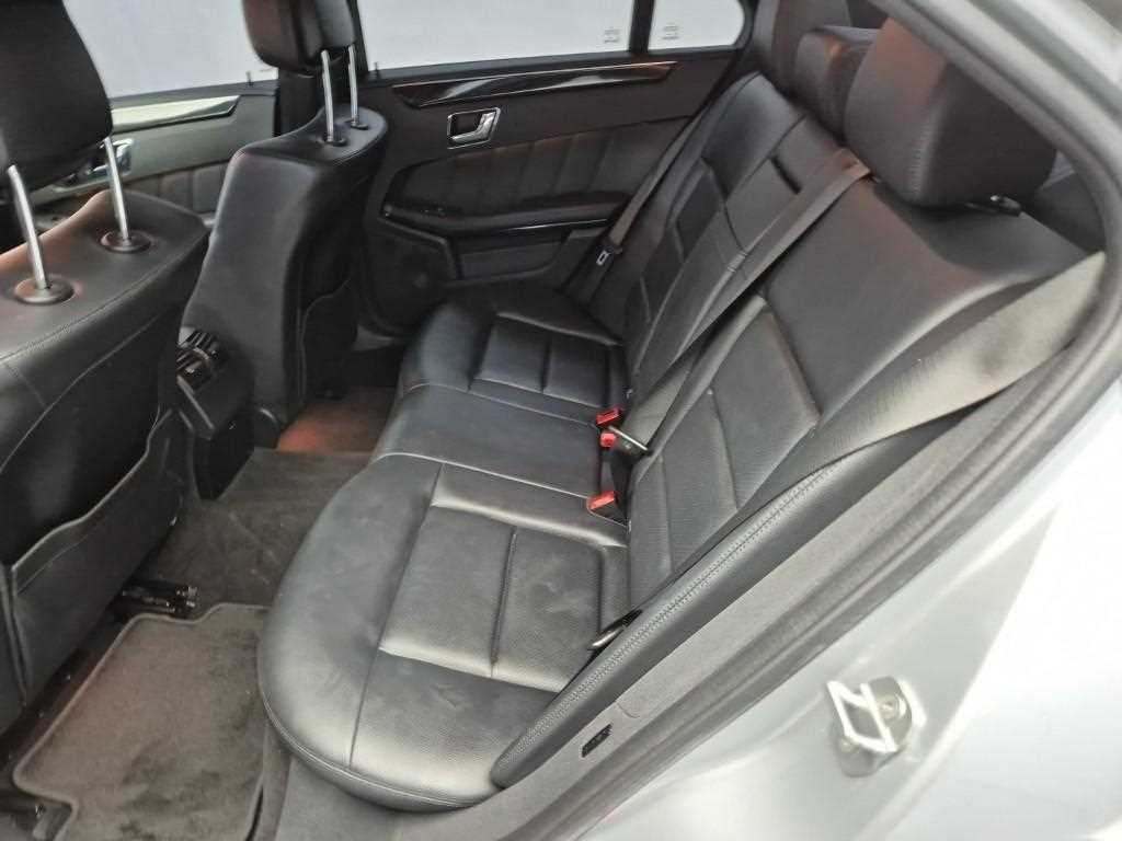 Mercedes Benz E class - Vista 12