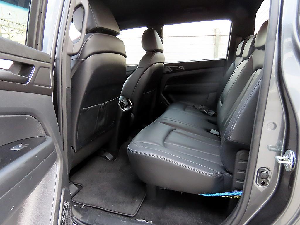 Ssangyong Rexton - Vista 6