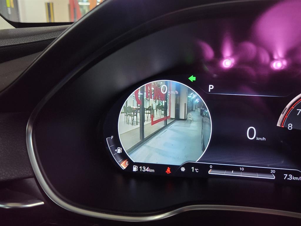 Genesis G80 - Vista 9