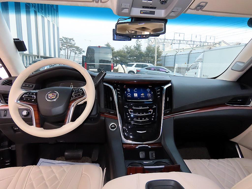 Cadillac Escalade - Vista 8