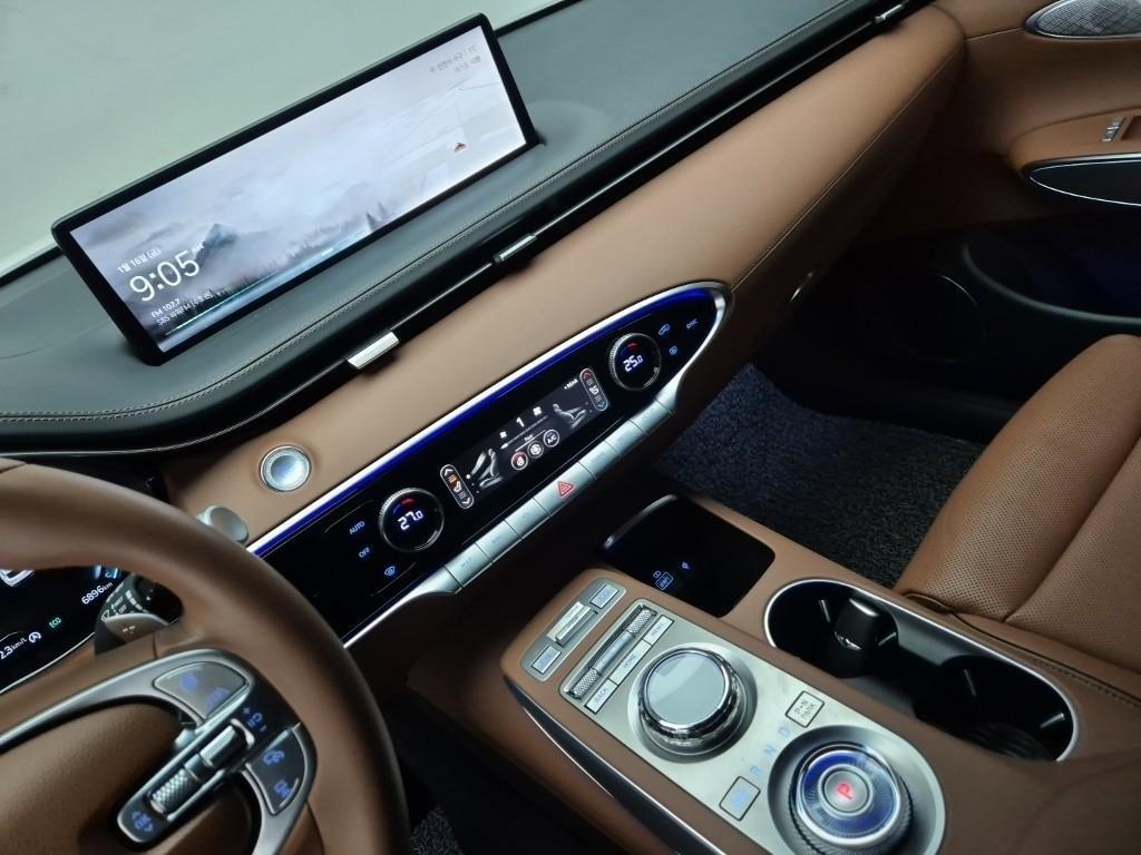 Genesis GV70 - Vista 10