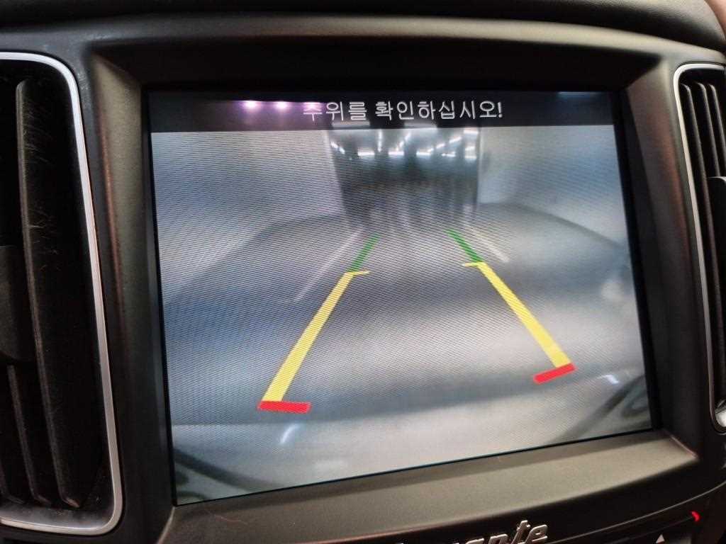 Maserati Levante 2019 Blanco - Importación desde Corea - HF Imports Iquique - Foto 15