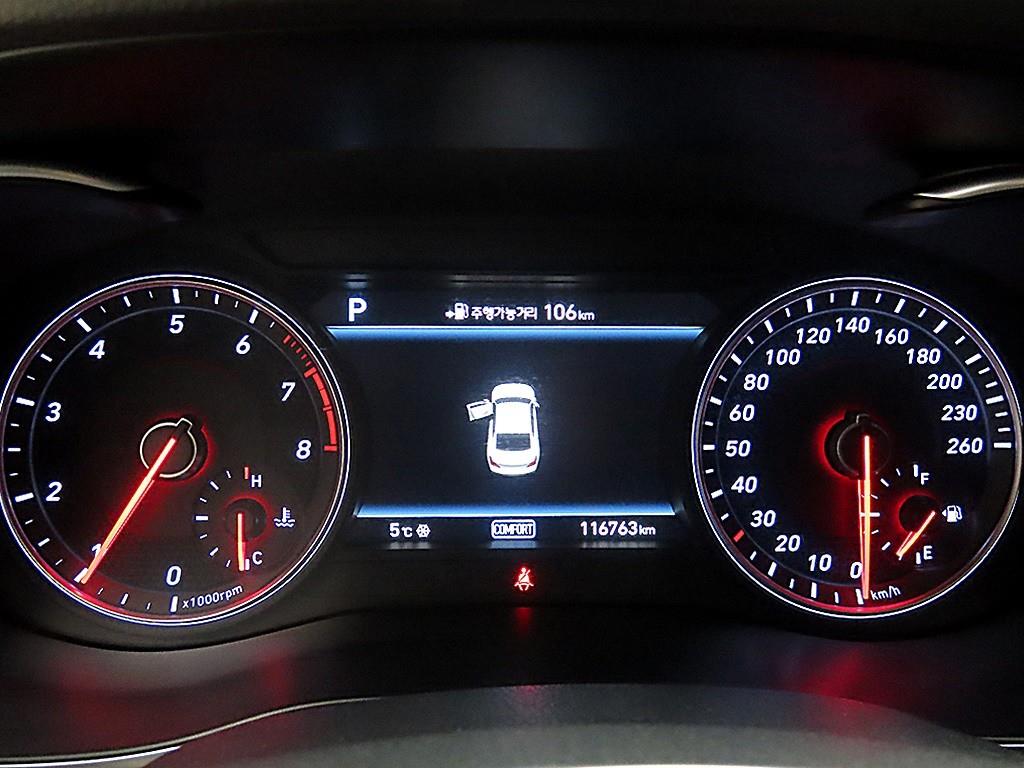 Genesis G70 - Vista 8