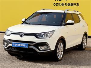 Ssangyong Tivoli - Vista 4