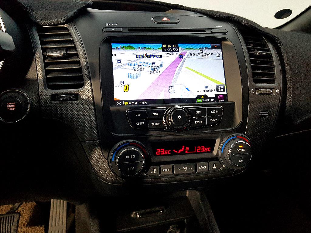 KIA K3 2016 Blanco - Importación desde Corea - HF Imports Iquique - Foto 13