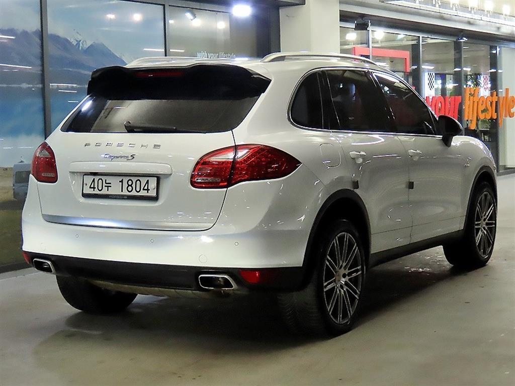 Porsche Cayenne - Vista 4