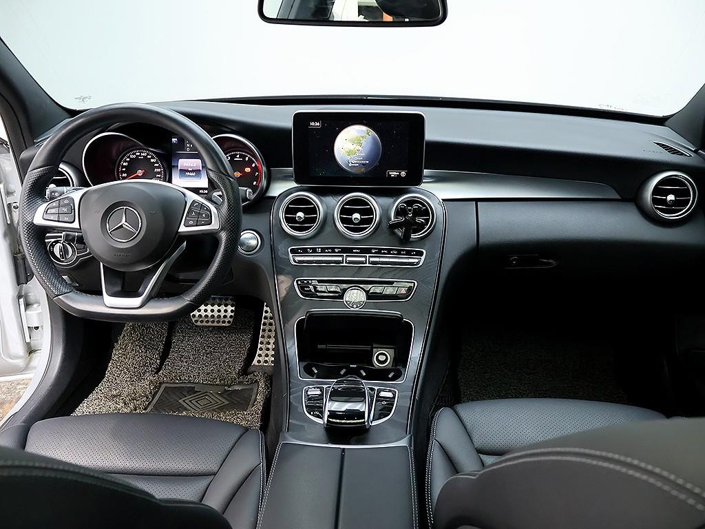 Mercedes Benz C Class - Vista 9