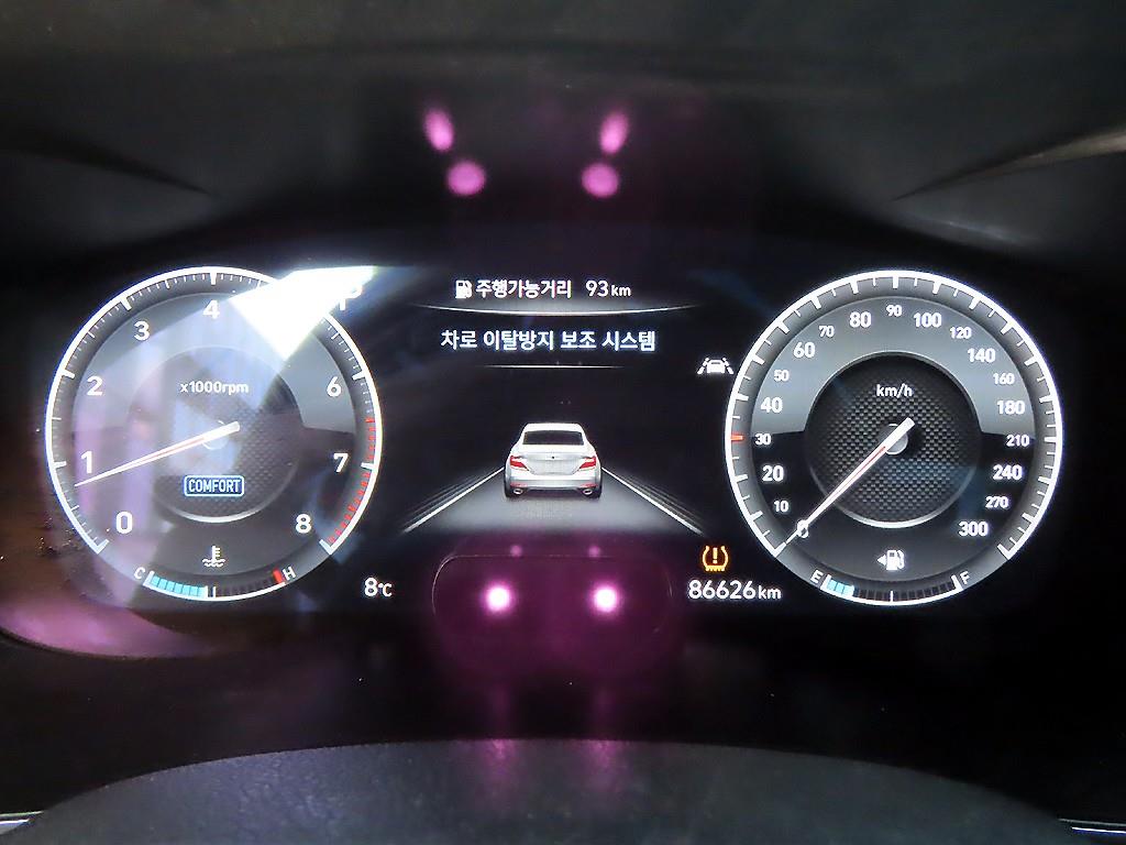 Genesis G70 - Vista 9