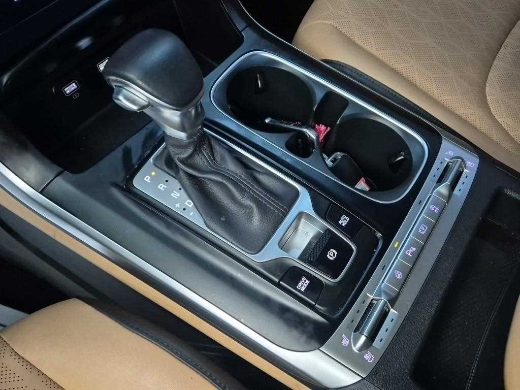 KIA Carnival - Vista 8