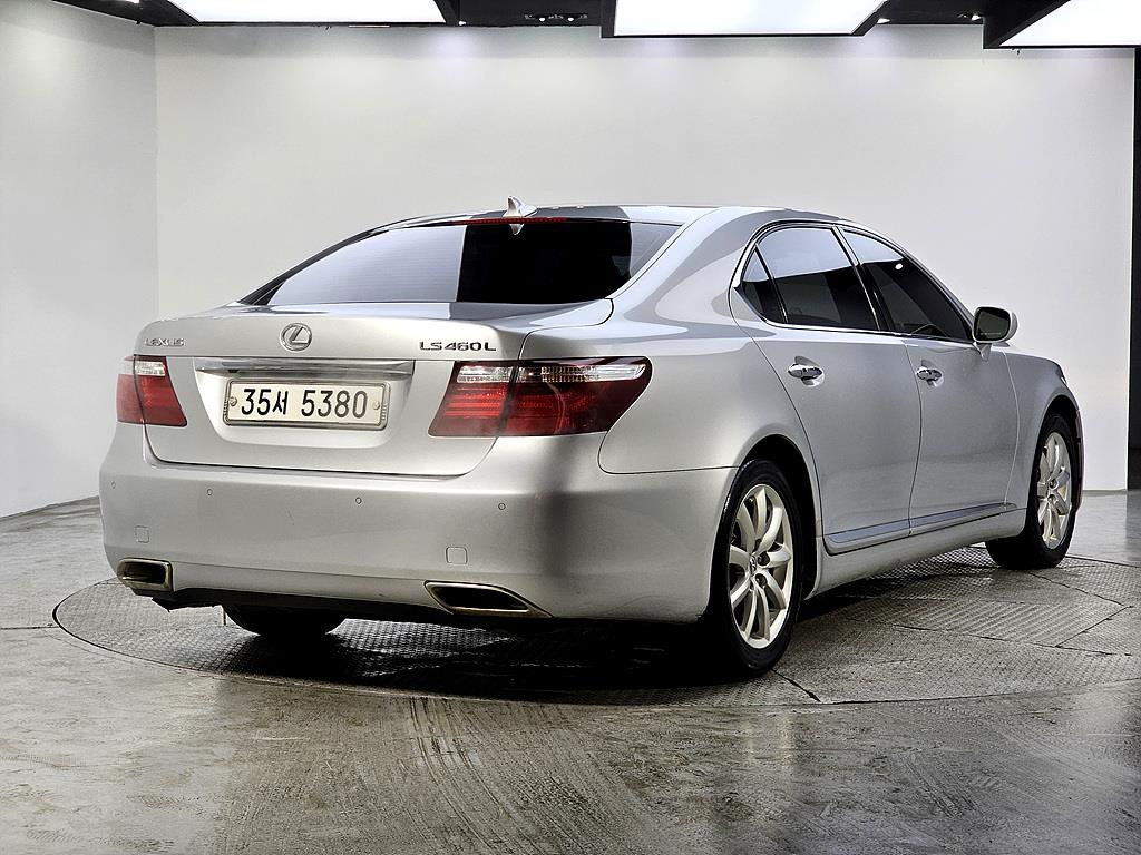 Lexus LS - Vista 4