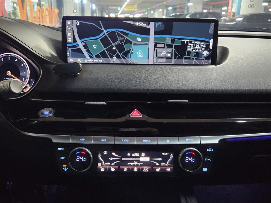 Genesis G80 - Vista 10