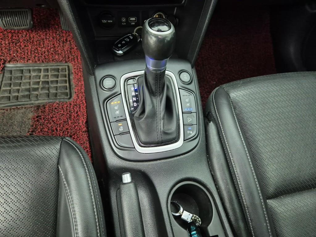 HYUNDAI Kona - Vista 8