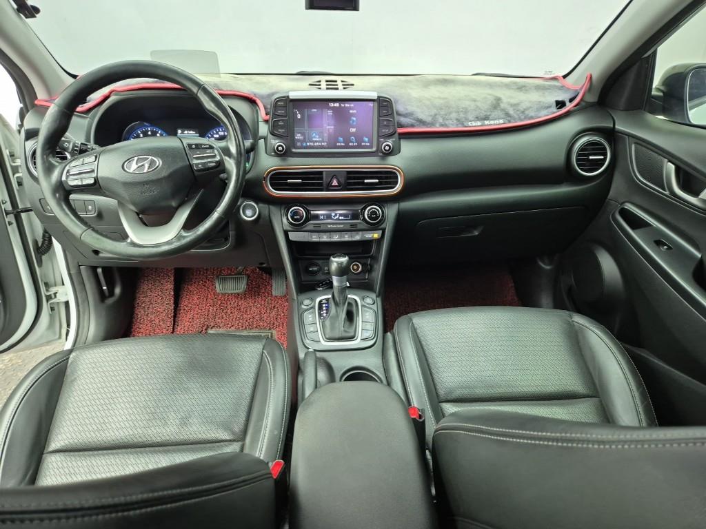 HYUNDAI Kona - Vista 5