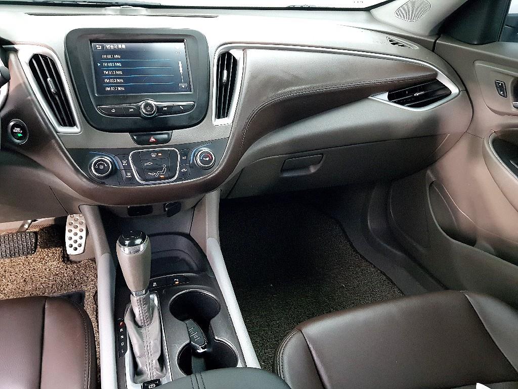 Chevrolet Malibu - Vista 10