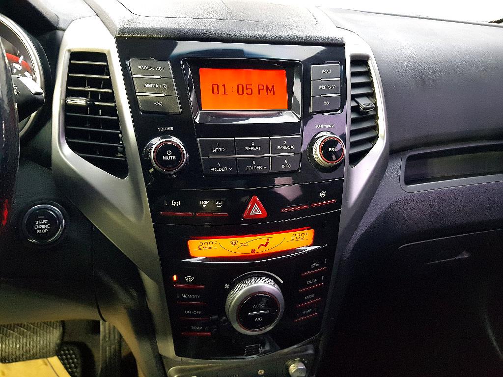 Ssangyong Tivoli 2015 skyblue - Importación desde Corea - HF Imports Iquique - Foto 13