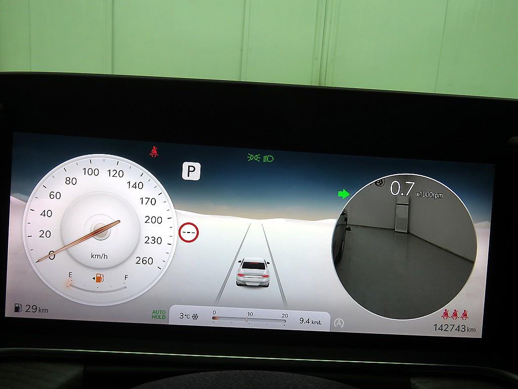 Genesis G90 - Vista 12