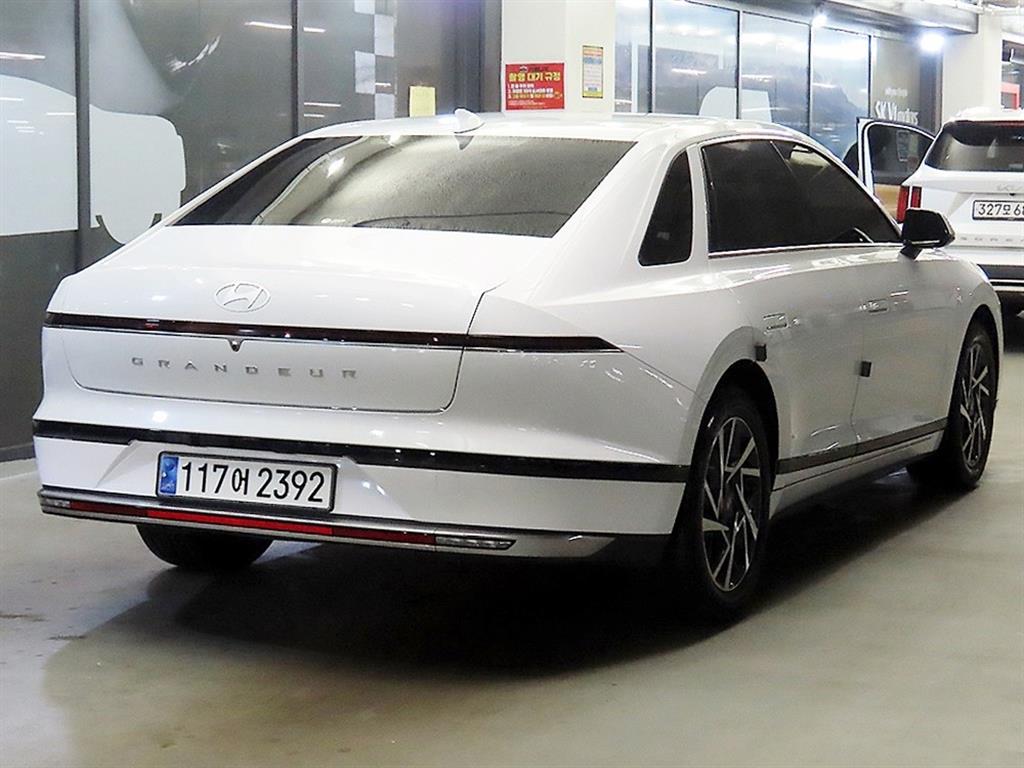HYUNDAI Grandeur - Vista 4