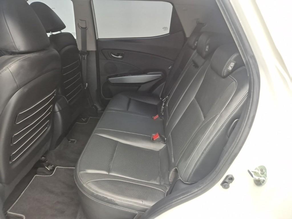 Ssangyong Tivoli - Vista 12