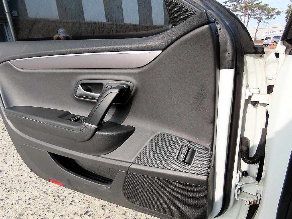 Volkswagen CC - Vista 11