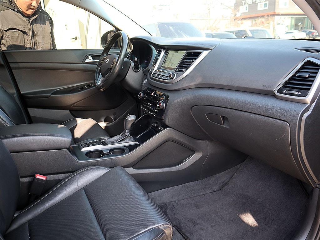 HYUNDAI Tucson 2016 Negro - Importación desde Corea - HF Imports Iquique - Foto 13