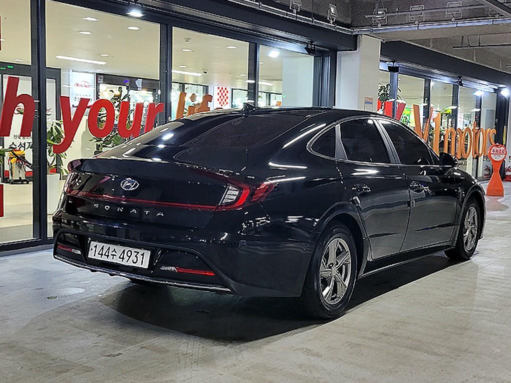 HYUNDAI Sonata - Vista 4