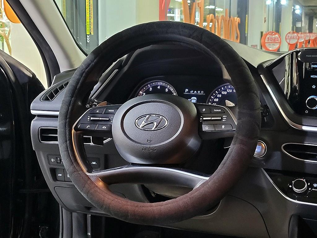 HYUNDAI Sonata - Vista 9