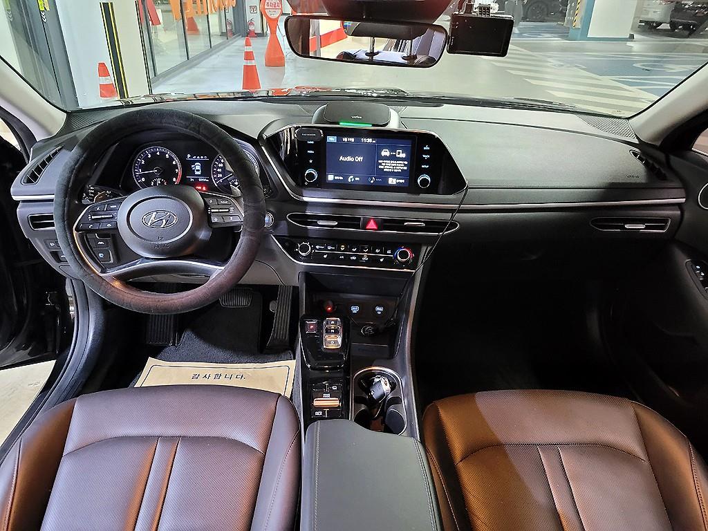 HYUNDAI Sonata - Vista 6