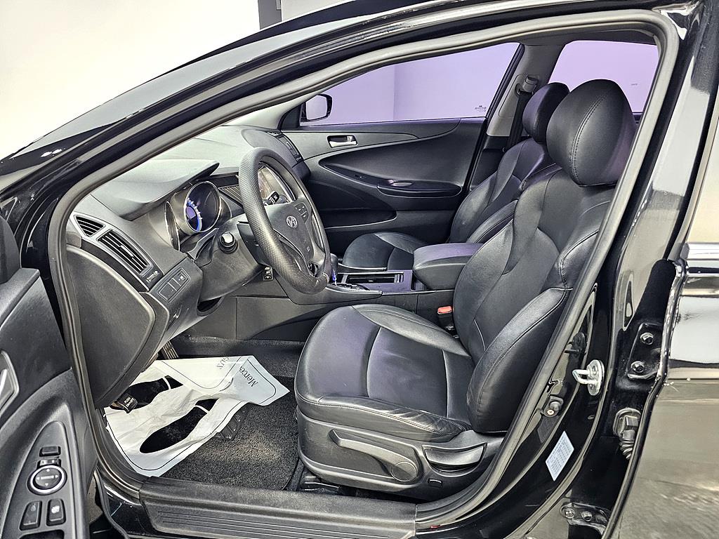 HYUNDAI Sonata - Vista 8