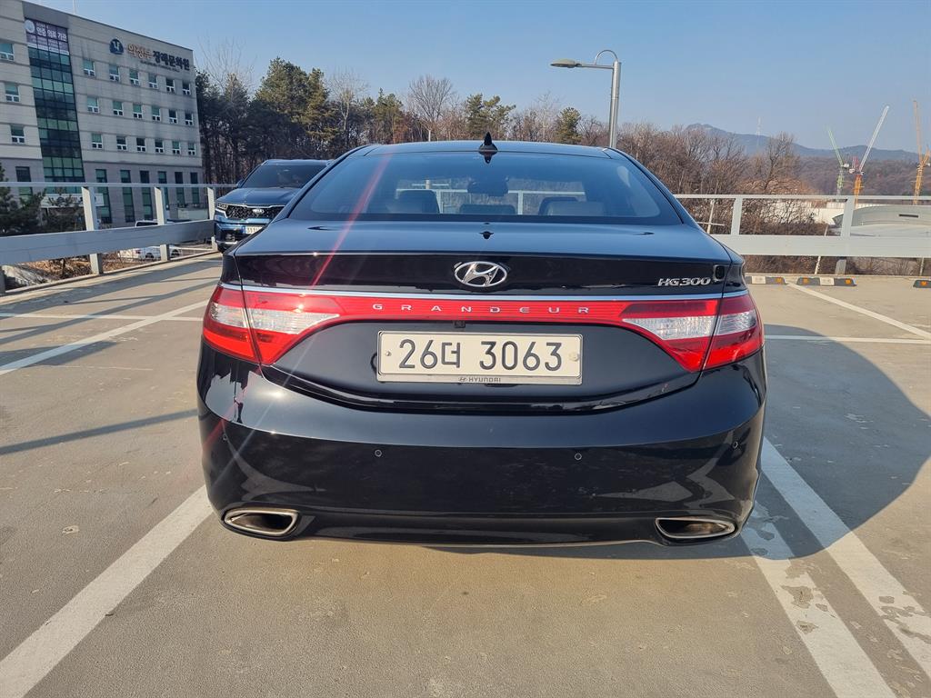 HYUNDAI Grandeur - Vista 4